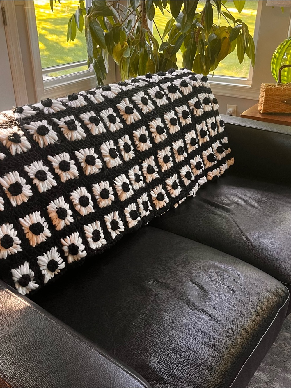 Vintage Handmade black & white 3D daisy granny square crochet blanket/throw